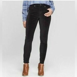 Universal Thread Black Velvet Skinny Pants